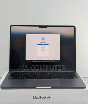 Photo - New Laptop Apple MacBook Air 2024 M3 13-Inch 16GB Apple M3 SSD 256GB