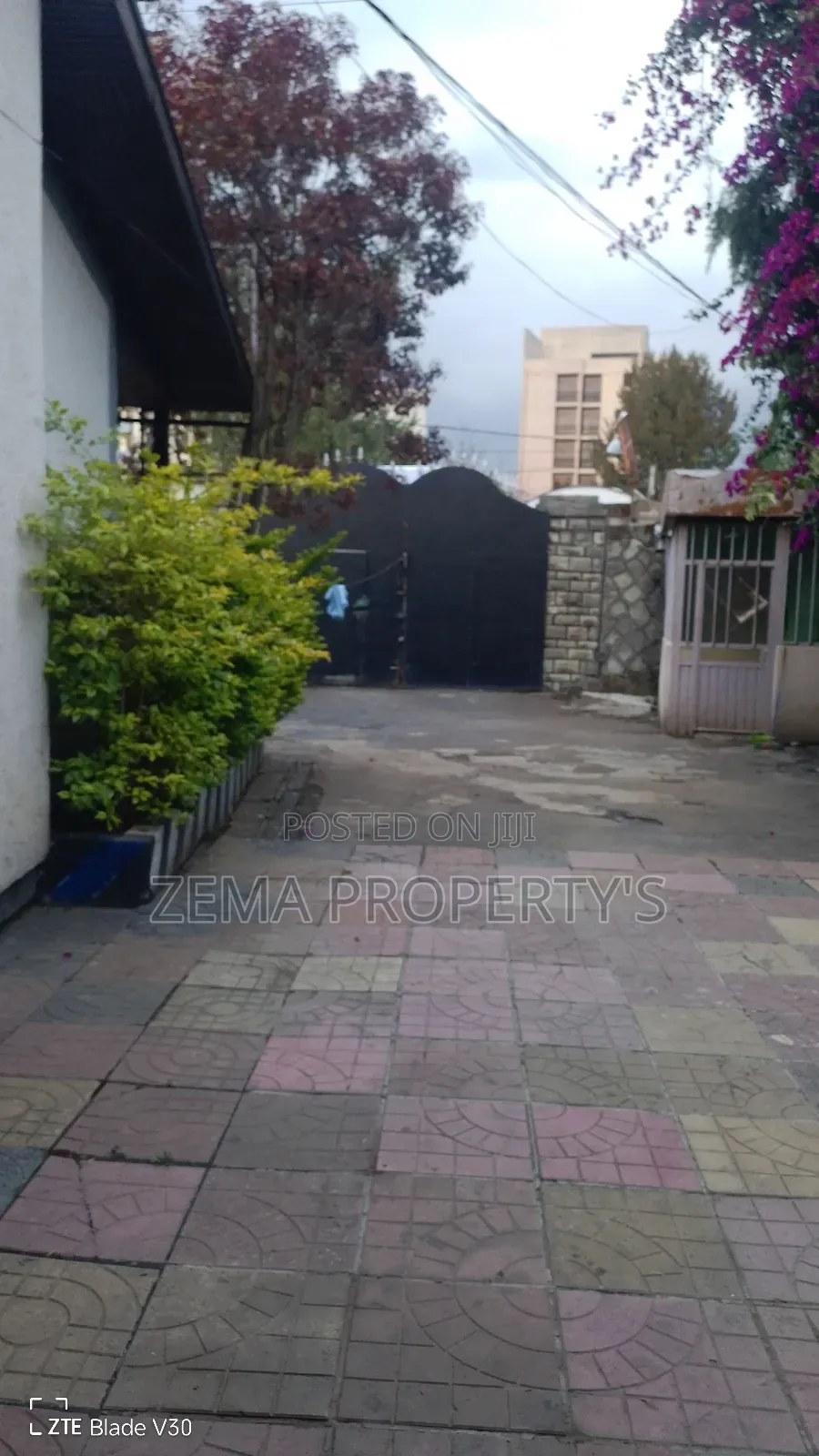 15bdrm Villa in 22 Around Axum Hotel, Bole for rent