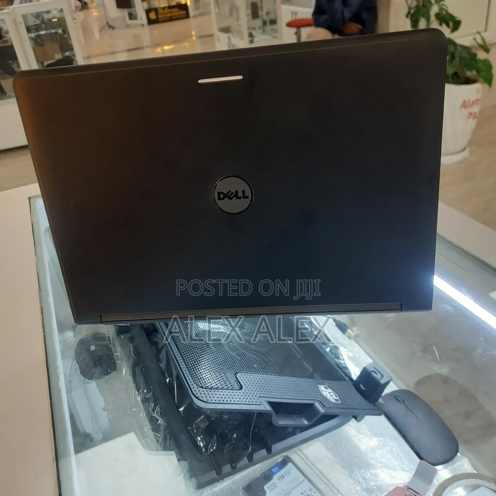 Laptop Dell Latitude 5310 4GB Intel Pentium HDD 500GB