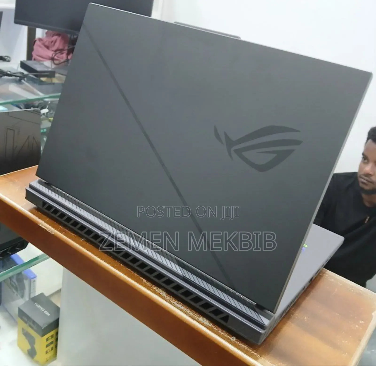 New Laptop Asus ROG Strix G15 32GB Intel Core I9 SSD 1T