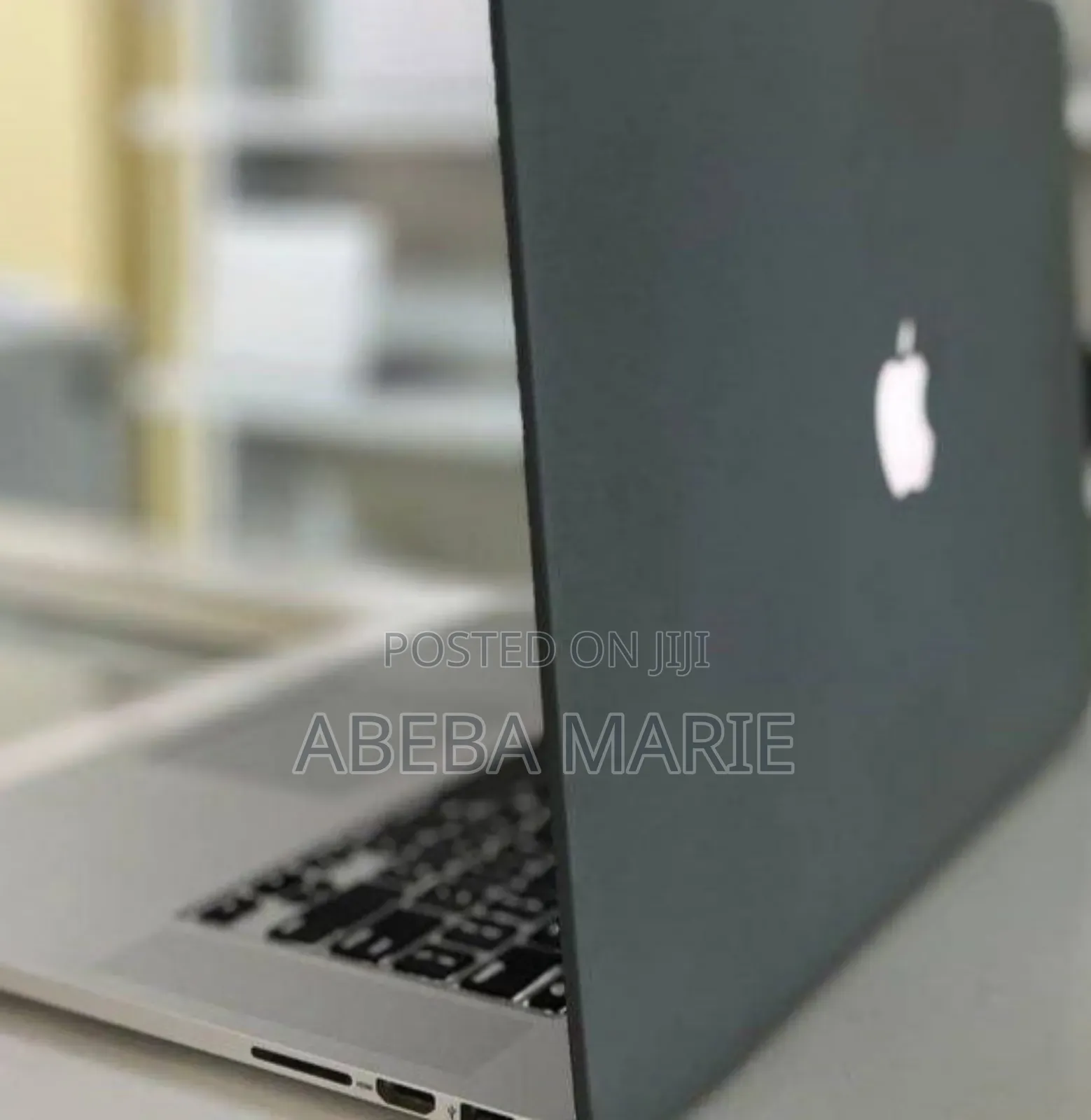 New Laptop Apple MacBook Pro 2015 8GB Intel Core I7 SSD 256GB