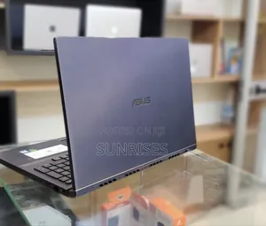 New Laptop Asus UL30A 16GB Intel Xeon SSD 512GB