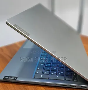 New Laptop Lenovo ThinkBook 13 8GB Intel Core I5 SSD 256GB