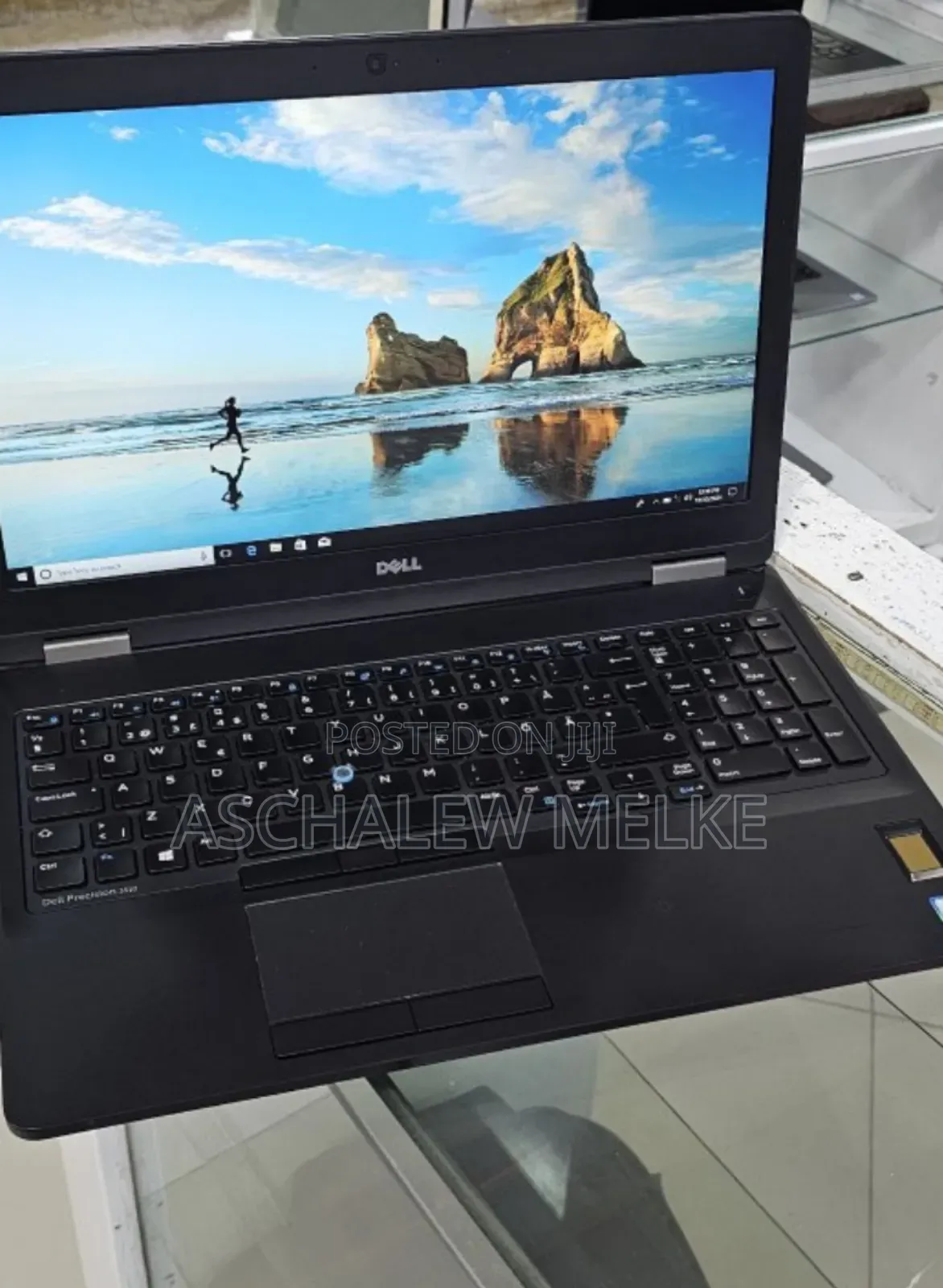 New Laptop Dell Precision 15 7520 16GB Intel Core I7 SSD 512GB