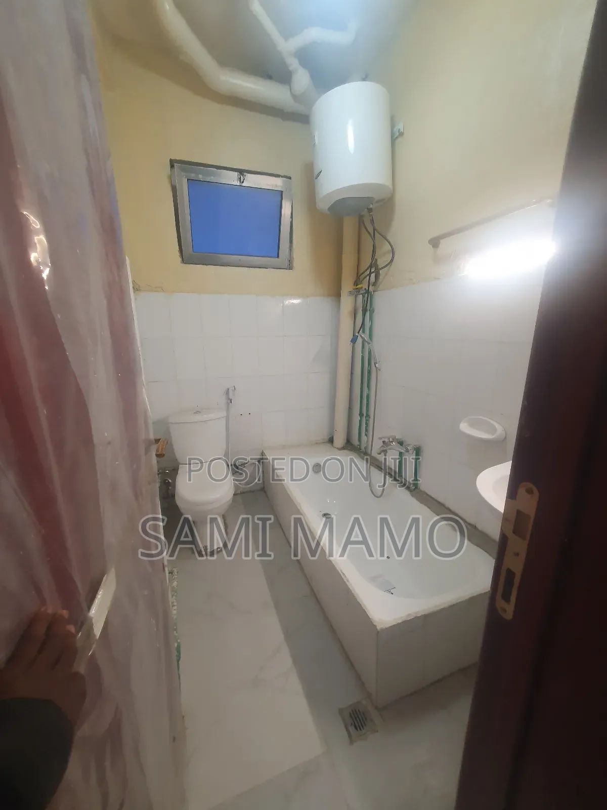 3bdrm Apartment in Foundation Houses, Akaky Kaliti for rent