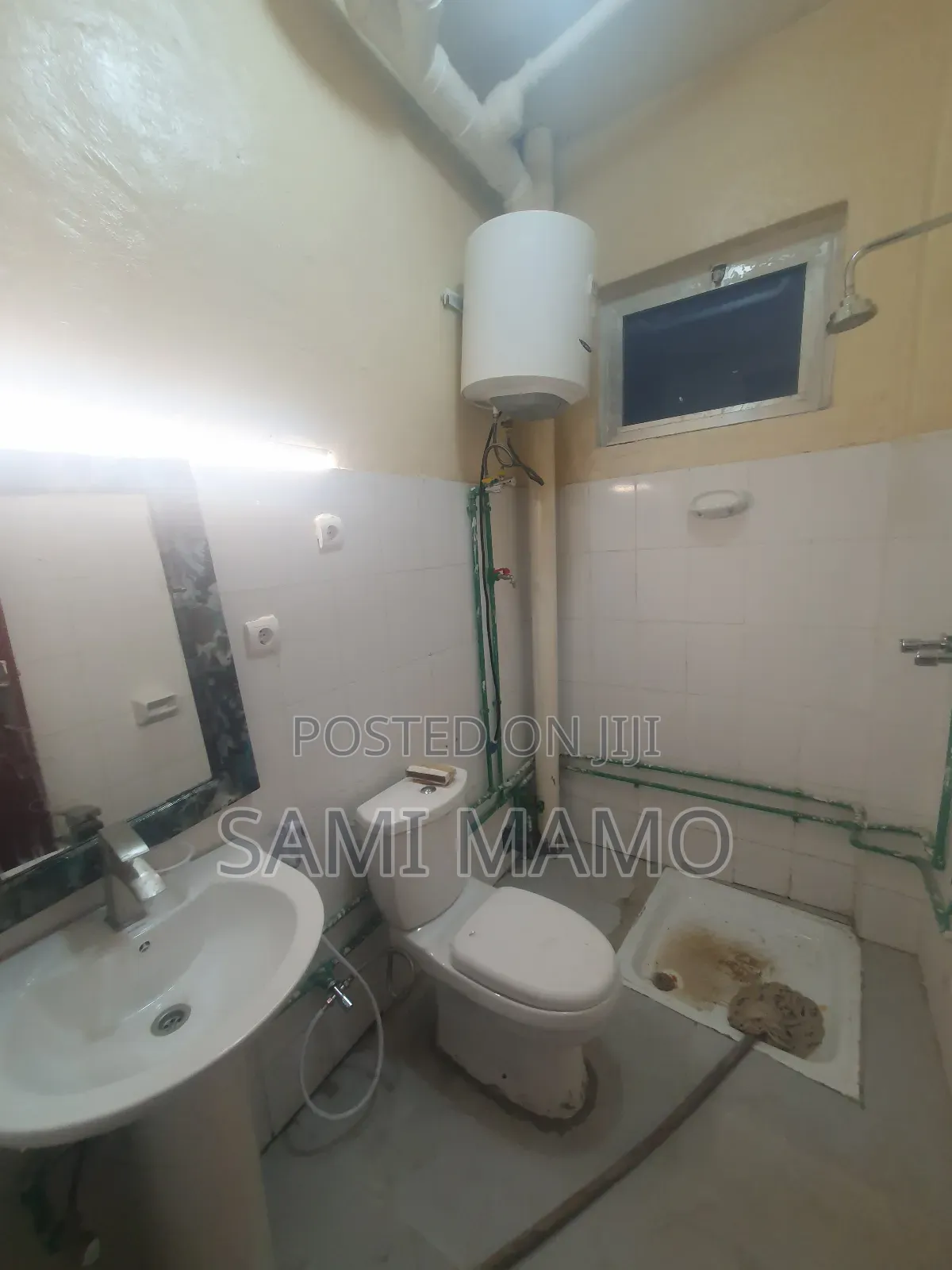 3bdrm Apartment in Foundation Houses, Akaky Kaliti for rent