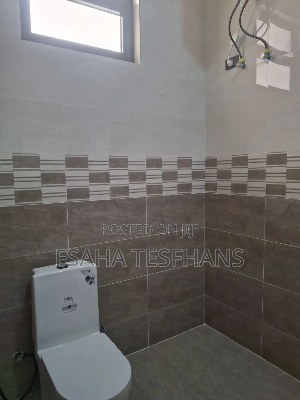 5bdrm Villa in House, Yeka for rent