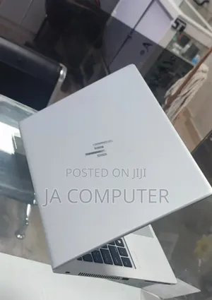 New Laptop HP EliteBook 830 G5 8GB Intel Core I5 SSD 256GB