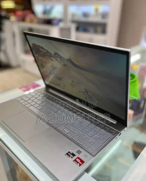 New Laptop HP Pavilion 15 8GB AMD Ryzen 5 SSD 512GB