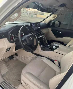 Toyota Land Cruiser 2023 White