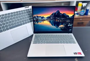 New Laptop Dell Inspiron 15 8GB AMD Ryzen 5 SSD 512GB