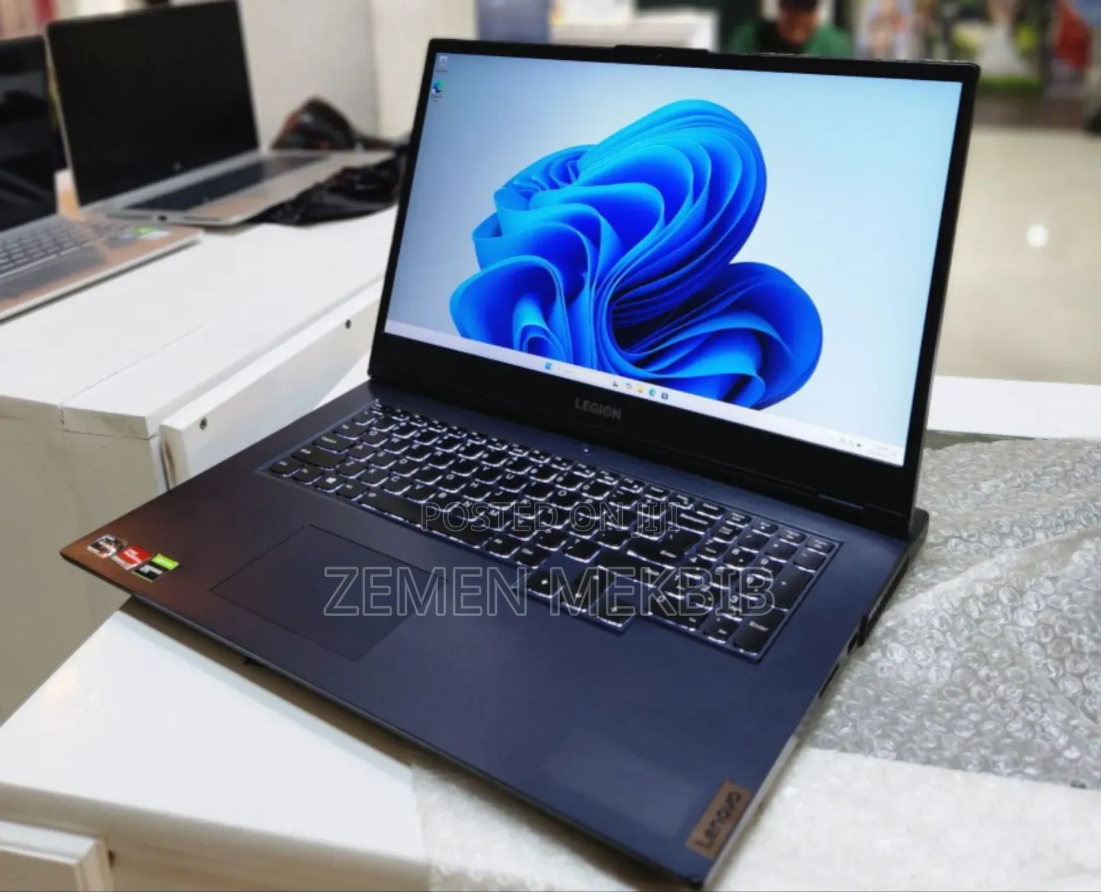 New Laptop Lenovo Legion 5 8GB AMD Ryzen 5 SSD 256GB