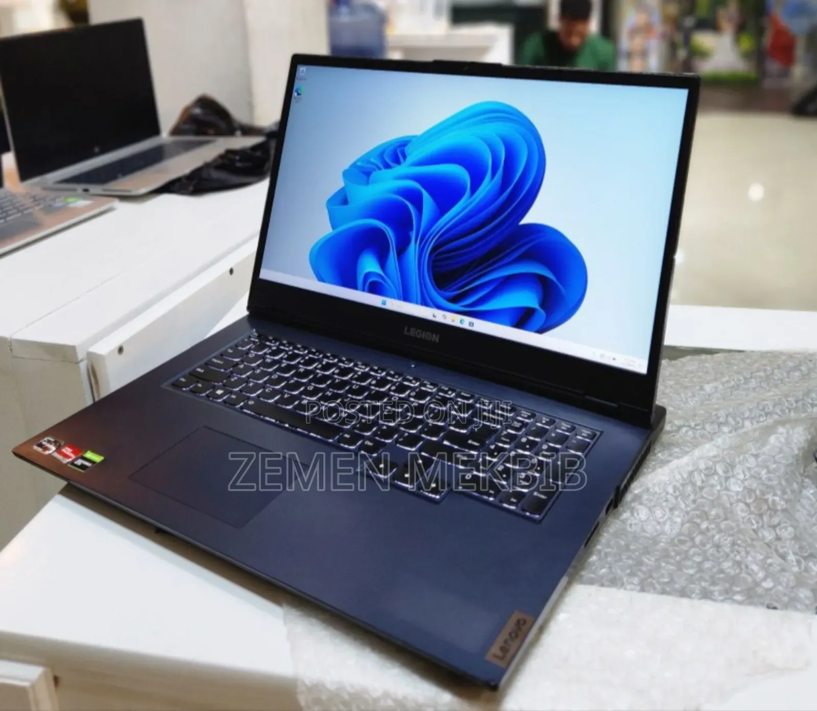 New Laptop Lenovo Legion 5 8GB AMD Ryzen 5 SSD 256GB