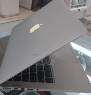 New Laptop Apple MacBook Pro 2015 16GB Intel Core I5 SSD 512GB