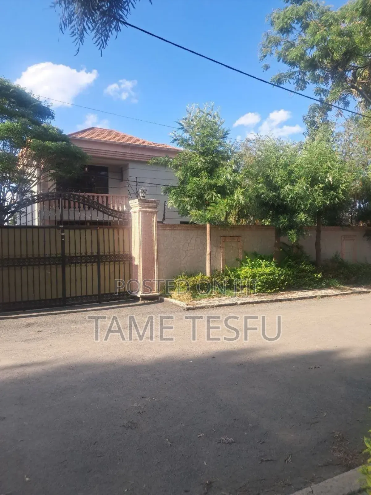 Furnished 5bdrm House in Hayat, Bole for sale