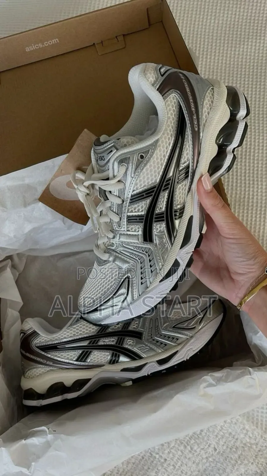 Asics High Master Quality Smooth Shoes for You