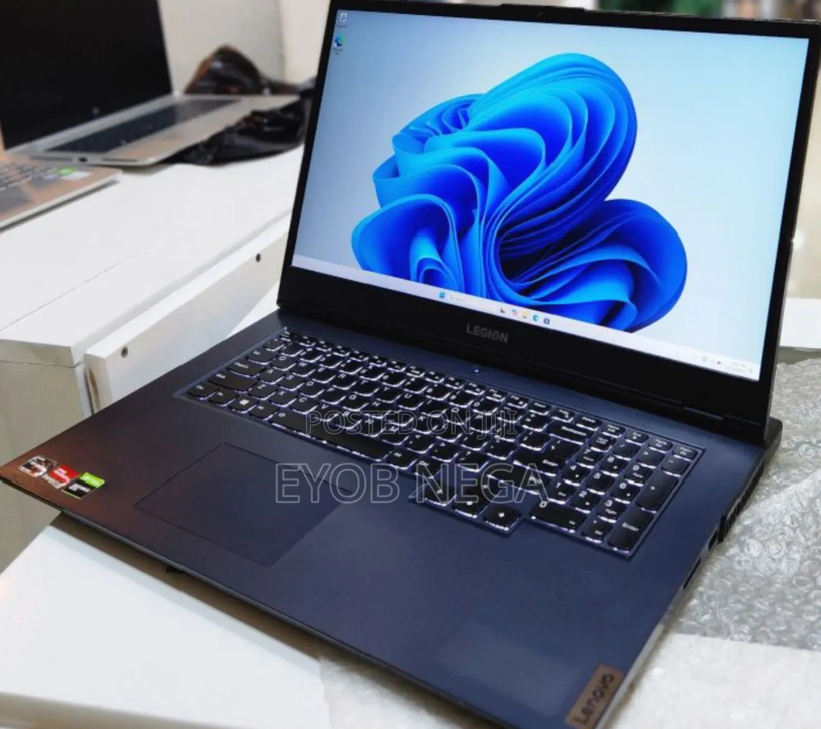 Laptop Lenovo Legion 5 8GB AMD Ryzen 5 SSD 256GB