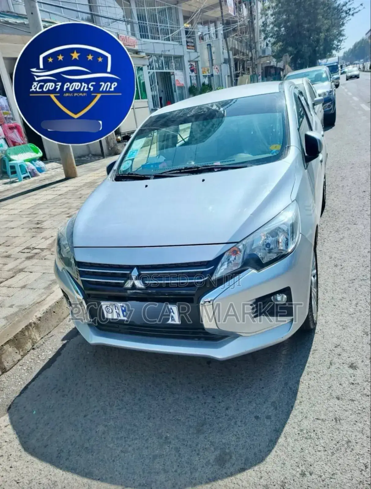 Mitsubishi Attrage 2022 Silver