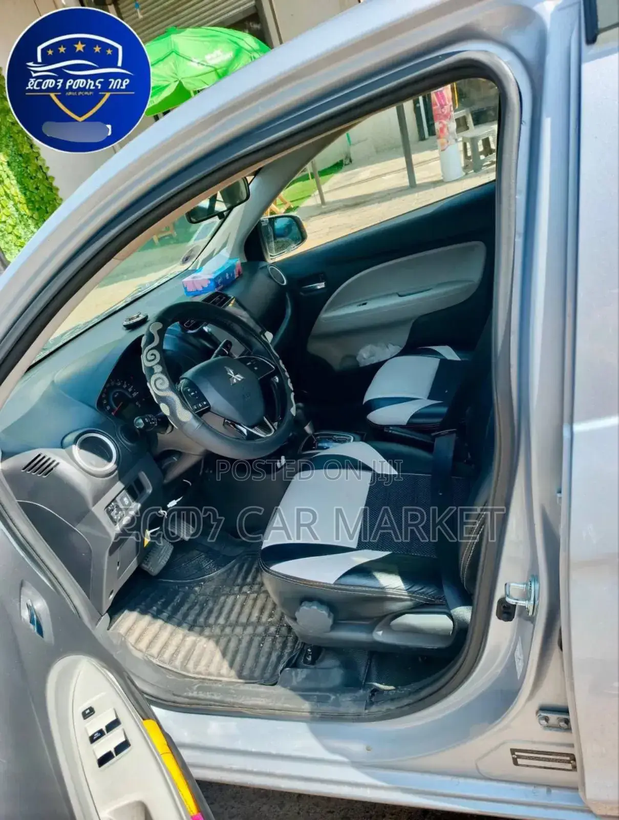 Mitsubishi Attrage 2022 Silver