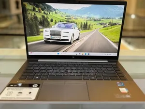 New Laptop HP ZBook Firefly G8 16GB Intel Core I7 SSD 1T