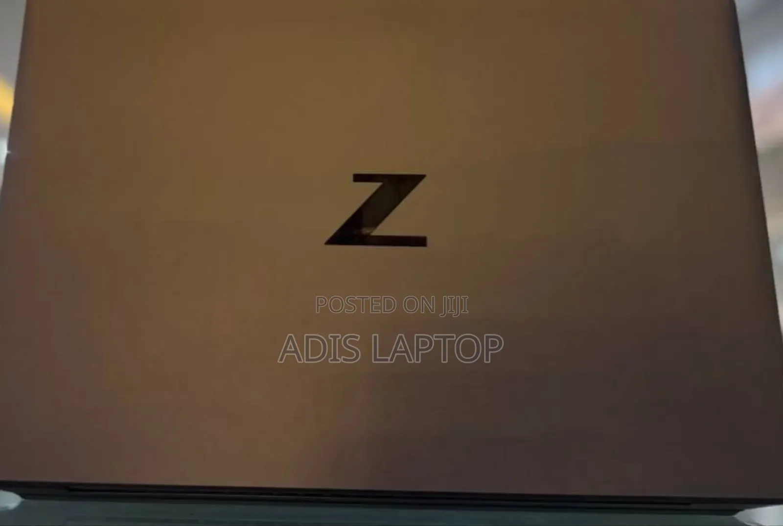 New Laptop HP ZBook Firefly G8 16GB Intel Core I7 SSD 1T