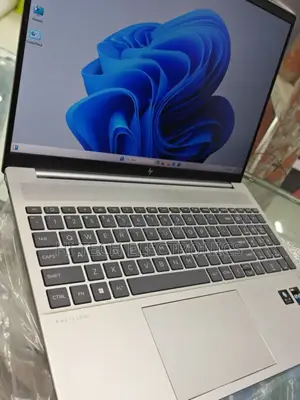 New Laptop HP Pavilion 15 16GB Intel Core I5 SSD 1T