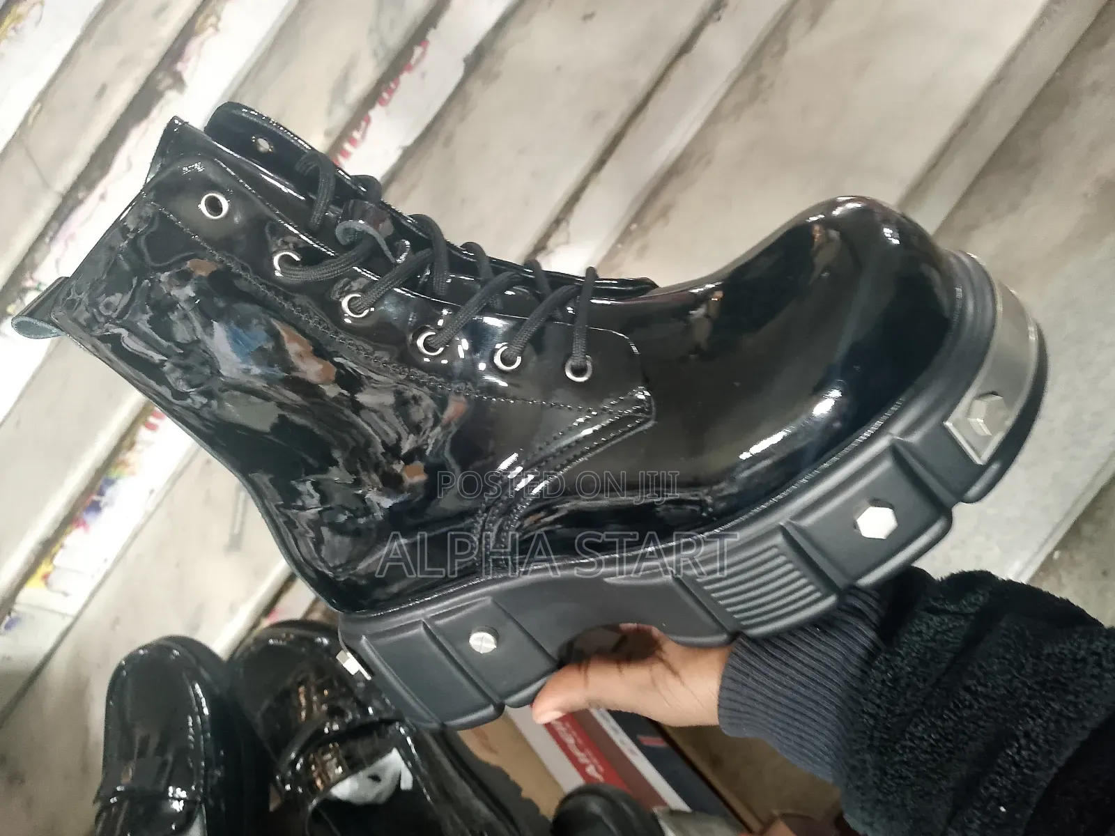 Chelse Shiny Master Quality Lather Boots for You