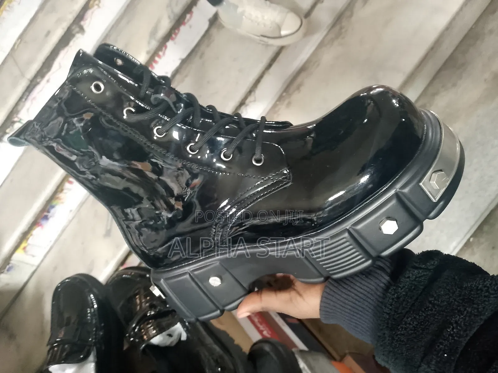 Chelse Shiny Master Quality Lather Boots for You