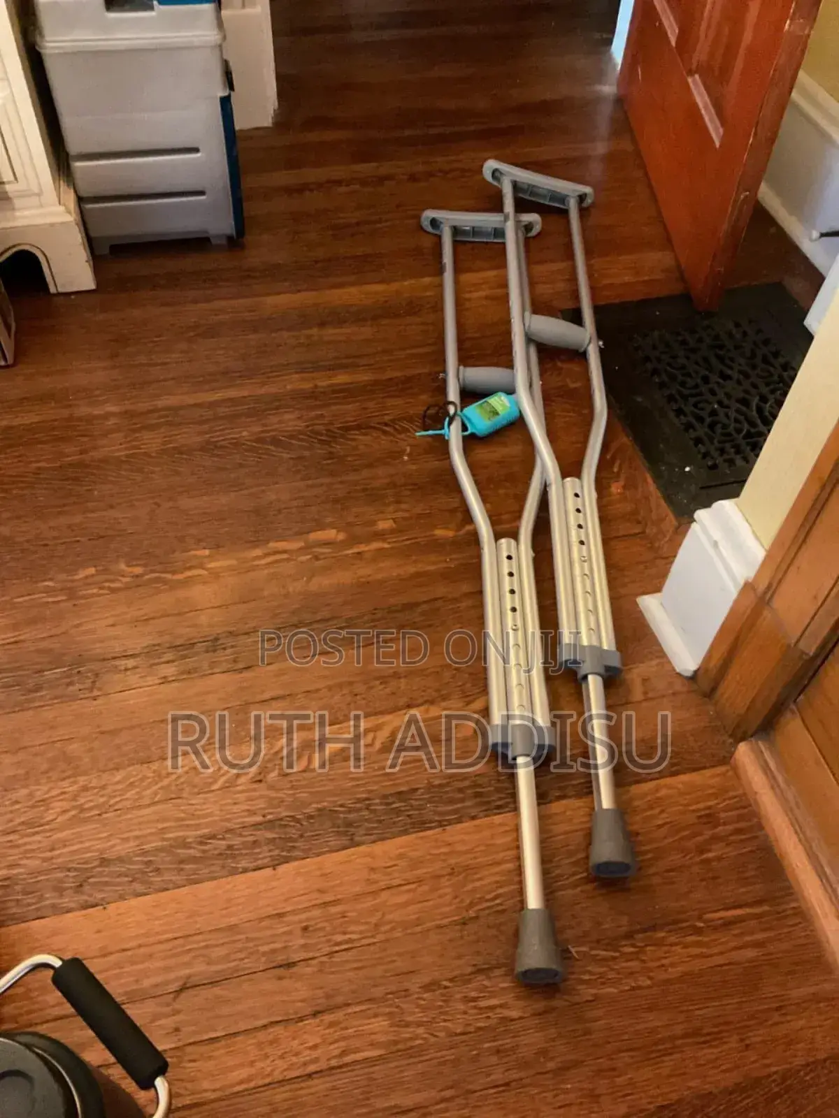 Crutches33crutches90crutches20crutches21crutches49crutches
