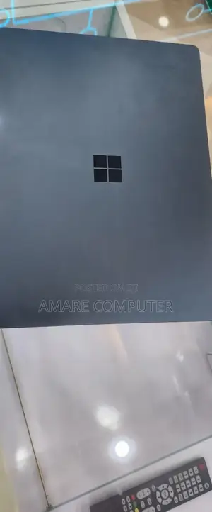 New Laptop Microsoft Surface 16GB Intel Core I7 SSD 256GB