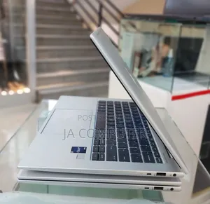 New Laptop HP EliteBook 840 G9 16GB Intel Core I5 SSD 512GB