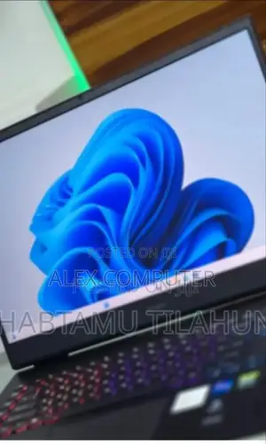 New Laptop HP Omen 17 16GB Intel Core i7 SSD 1T