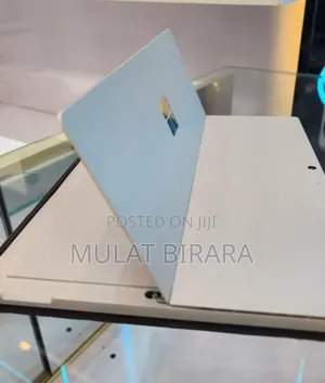 New Laptop Microsoft Surface Pro 7 8GB Intel Core I5 SSD 256GB