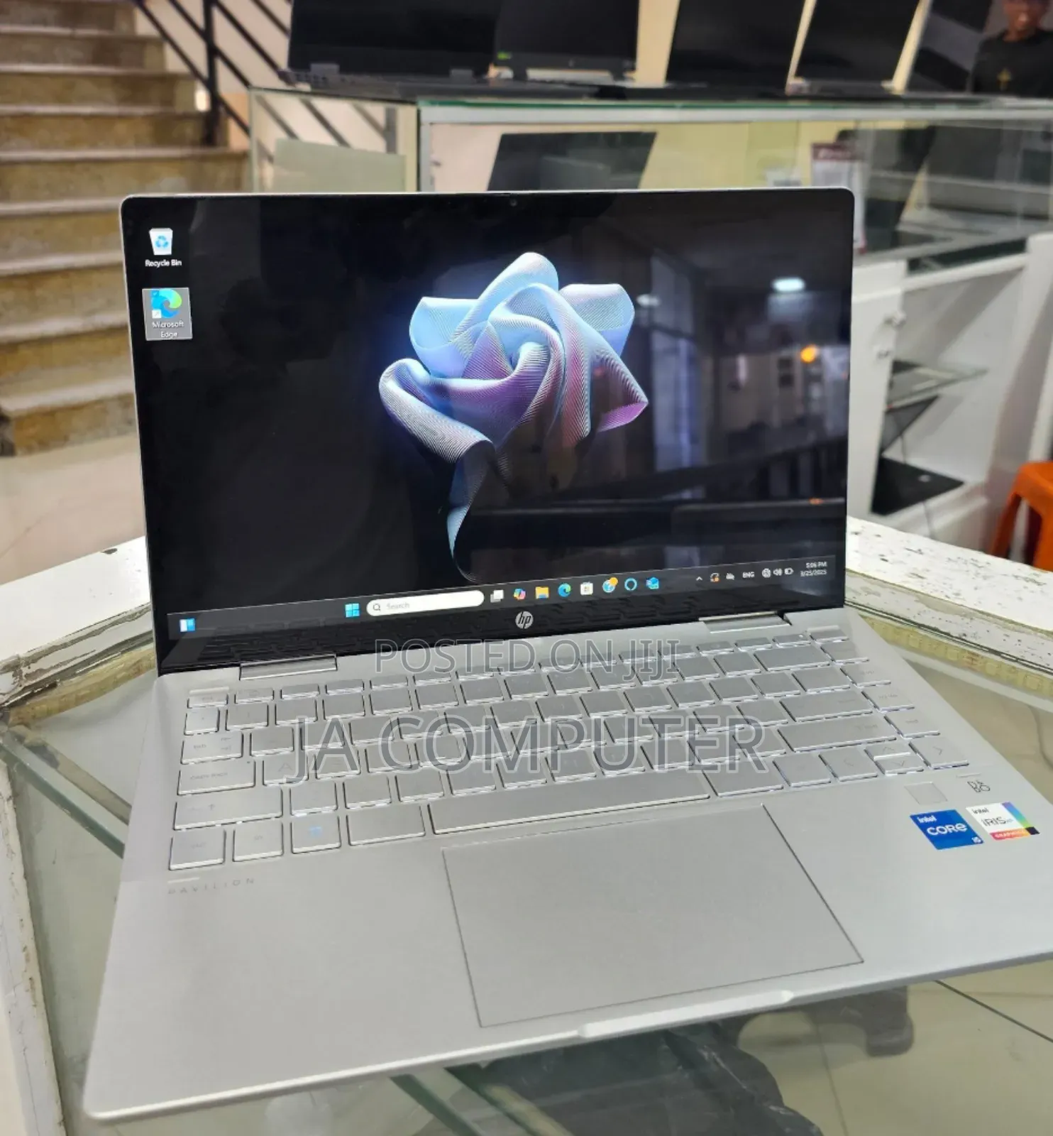 New Laptop HP Pavilion X360 8GB Intel Core I5 SSD 512GB