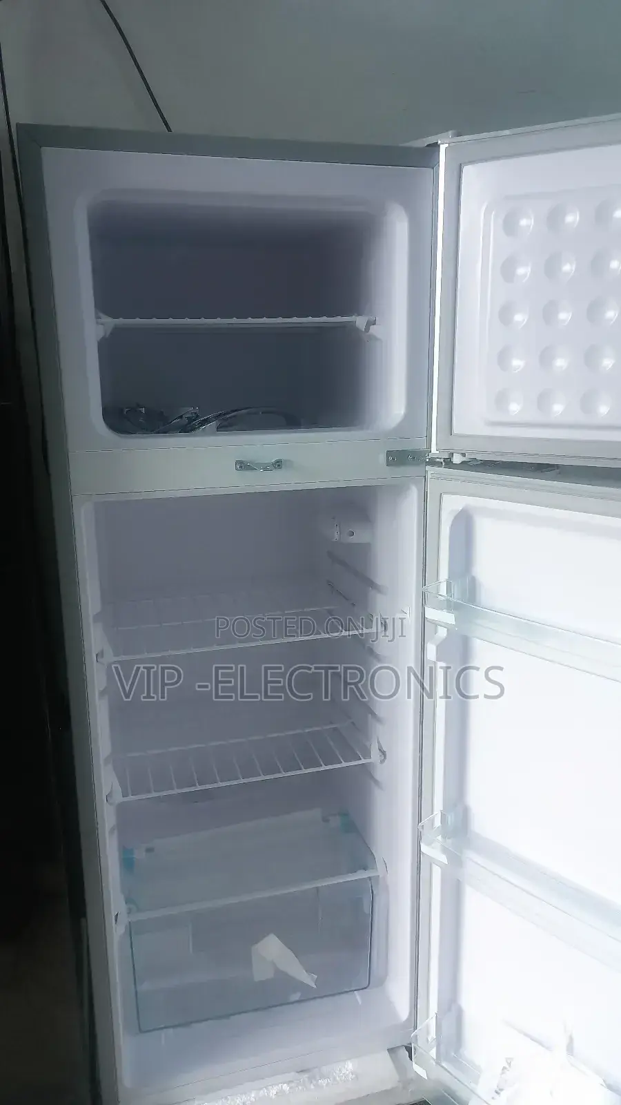 Acuma Refrigerator 370