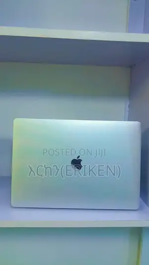 Photo - New Laptop Apple MacBook Pro 2017 16GB Intel Core I7 SSD 256GB