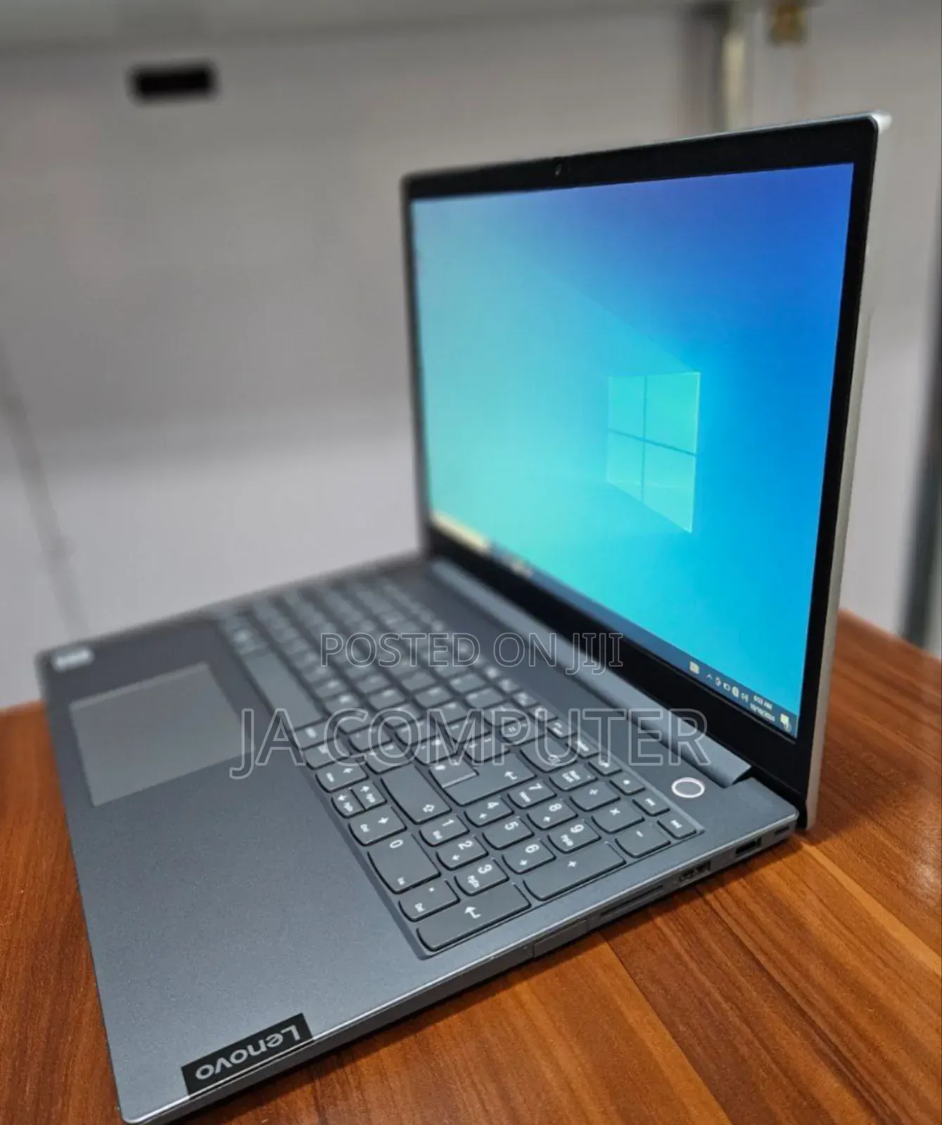 New Laptop Lenovo ThinkBook 15 8GB Intel Core I5 SSD 256GB