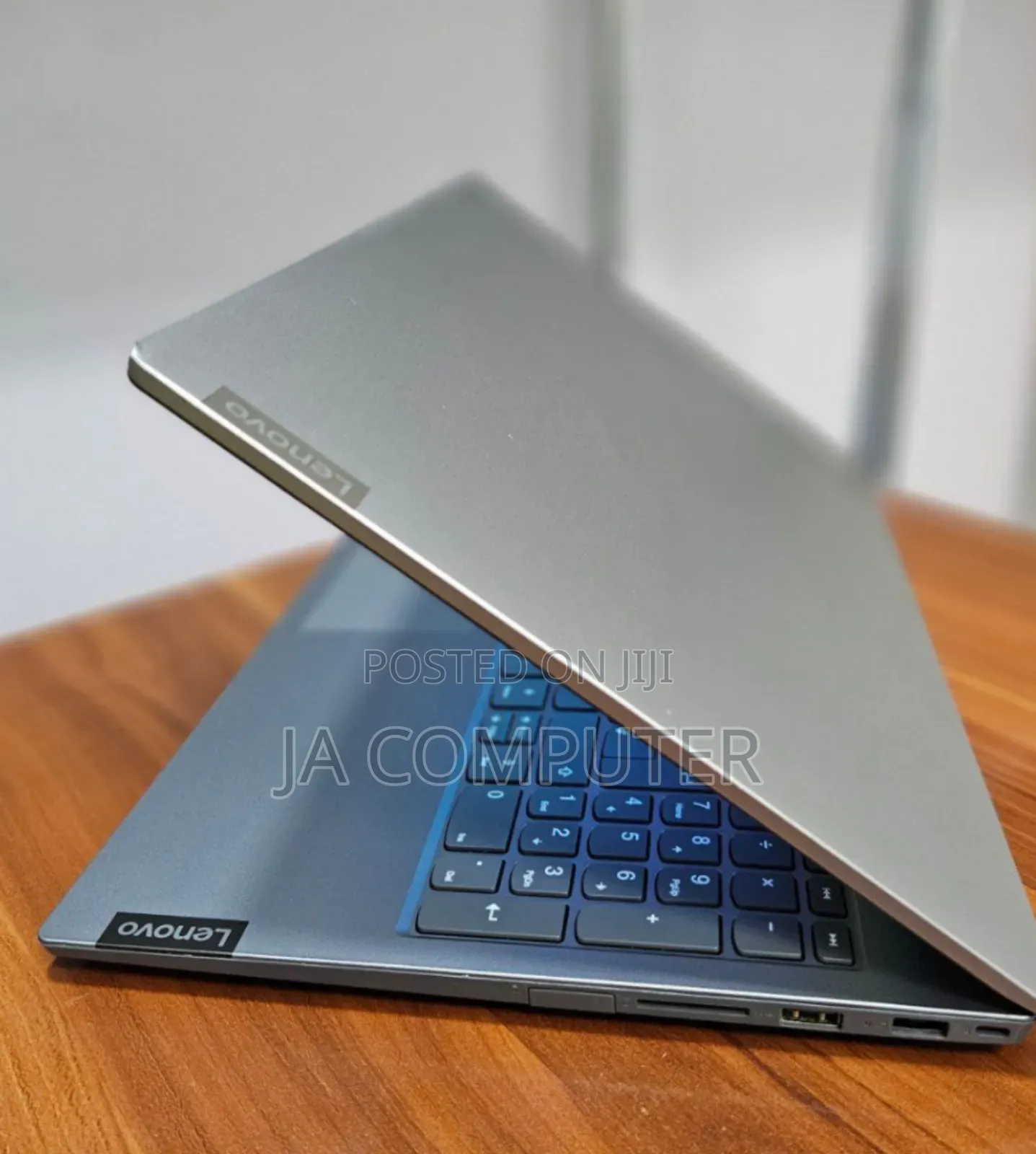 New Laptop Lenovo ThinkBook 15 8GB Intel Core I5 SSD 256GB