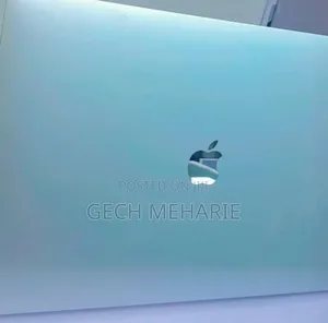 New Laptop Apple MacBook Pro 2017 16GB Intel Core I7 SSD 256GB