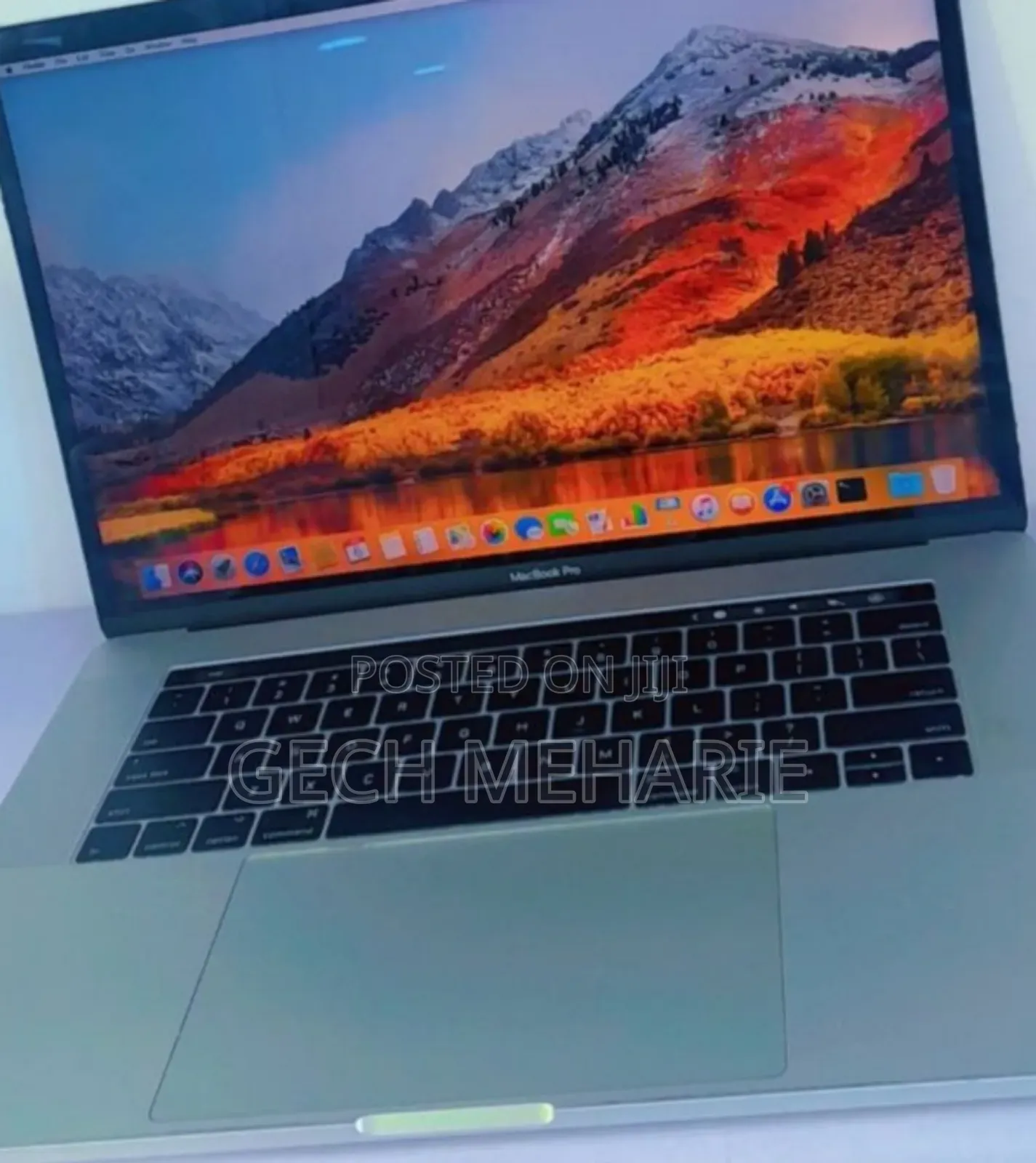 New Laptop Apple MacBook Pro 2017 16GB Intel Core I7 SSD 256GB