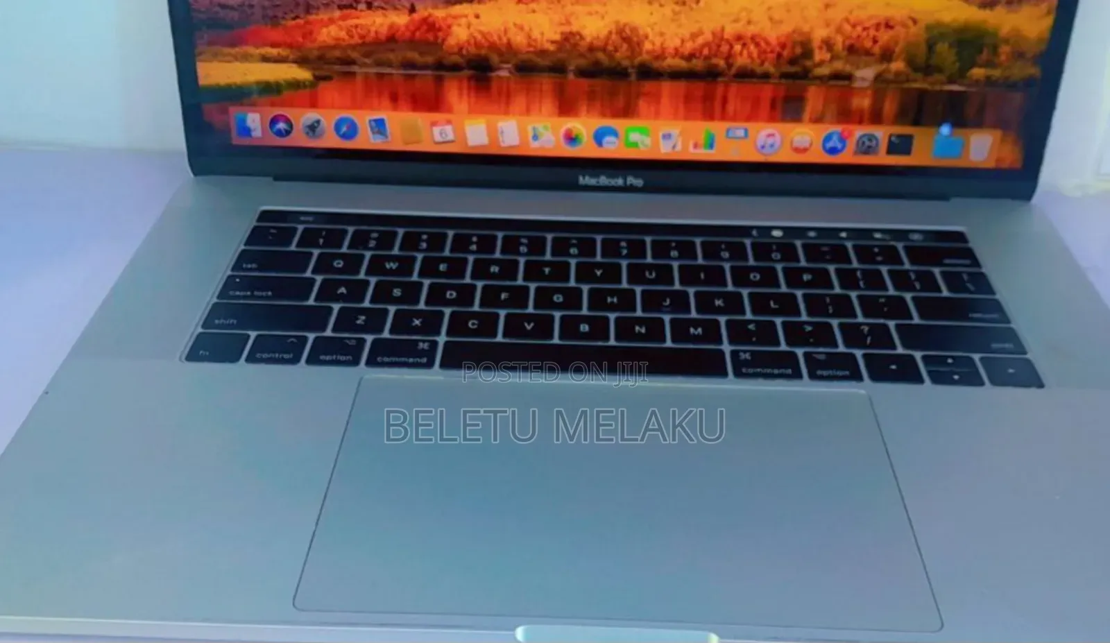 New Laptop Apple MacBook Pro 2017 16GB Intel Core I7 SSD 256GB