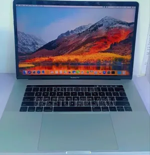 New Laptop Apple MacBook Pro 2017 16GB Intel Core I7 SSD 256GB