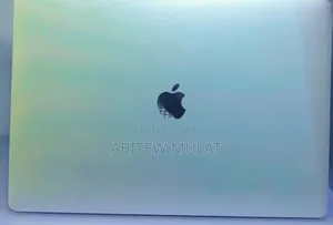 New Laptop Apple MacBook Pro 2017 16GB Intel Core I7 SSD 256GB