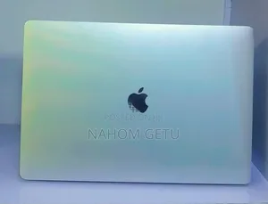 New Laptop Apple MacBook Pro 2017 16GB Intel Core I7 SSD 512GB