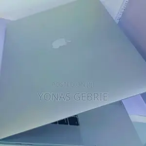 Photo - New Laptop Apple MacBook Pro 2017 16GB Intel Core I7 SSD 256GB