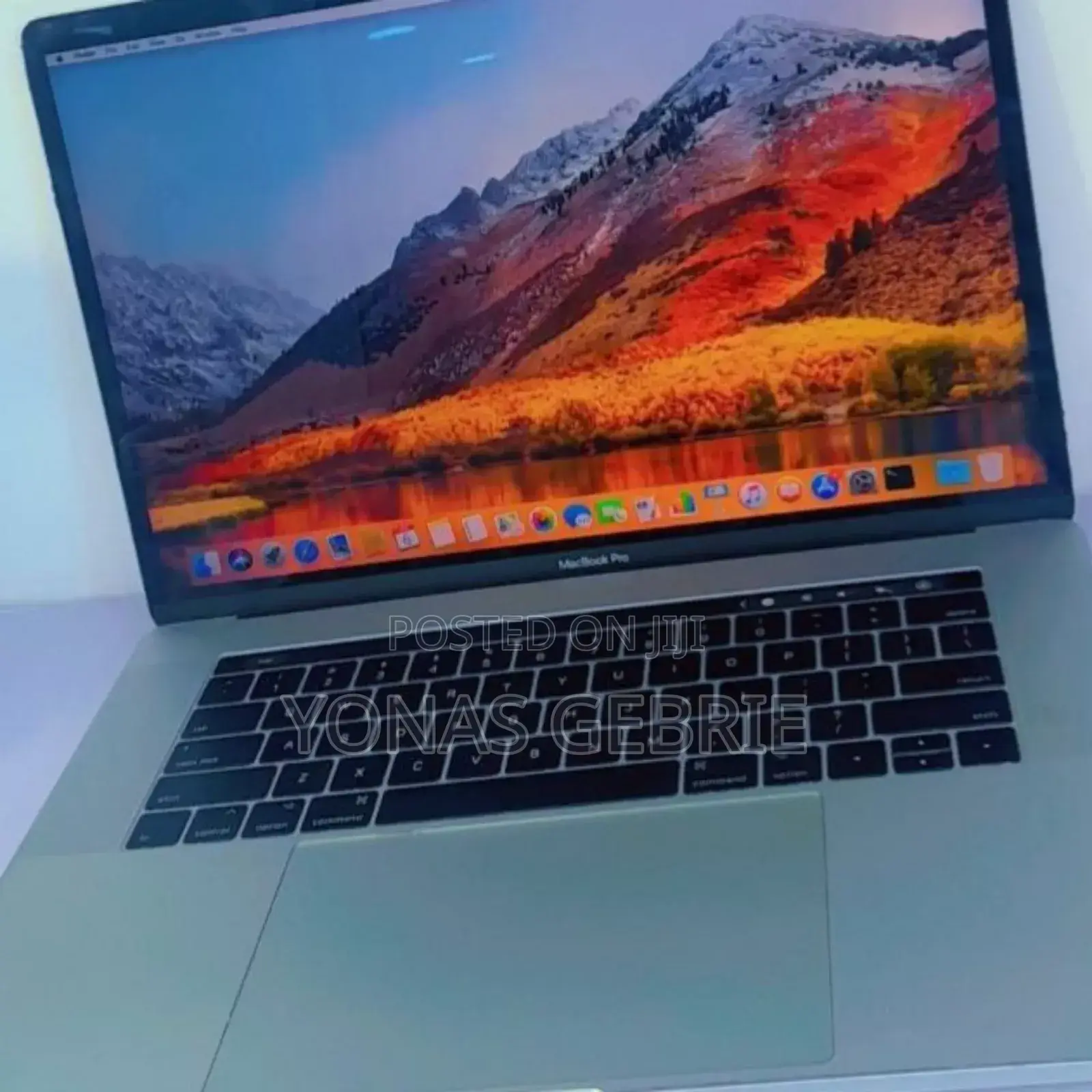 New Laptop Apple MacBook Pro 2017 16GB Intel Core I7 SSD 256GB