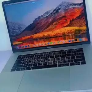 New Laptop Apple MacBook Pro 2017 16GB Intel Core I7 SSD 256GB