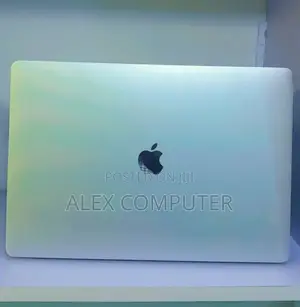 New Laptop Apple MacBook Pro 2017 16GB Intel Core I7 SSD 256GB