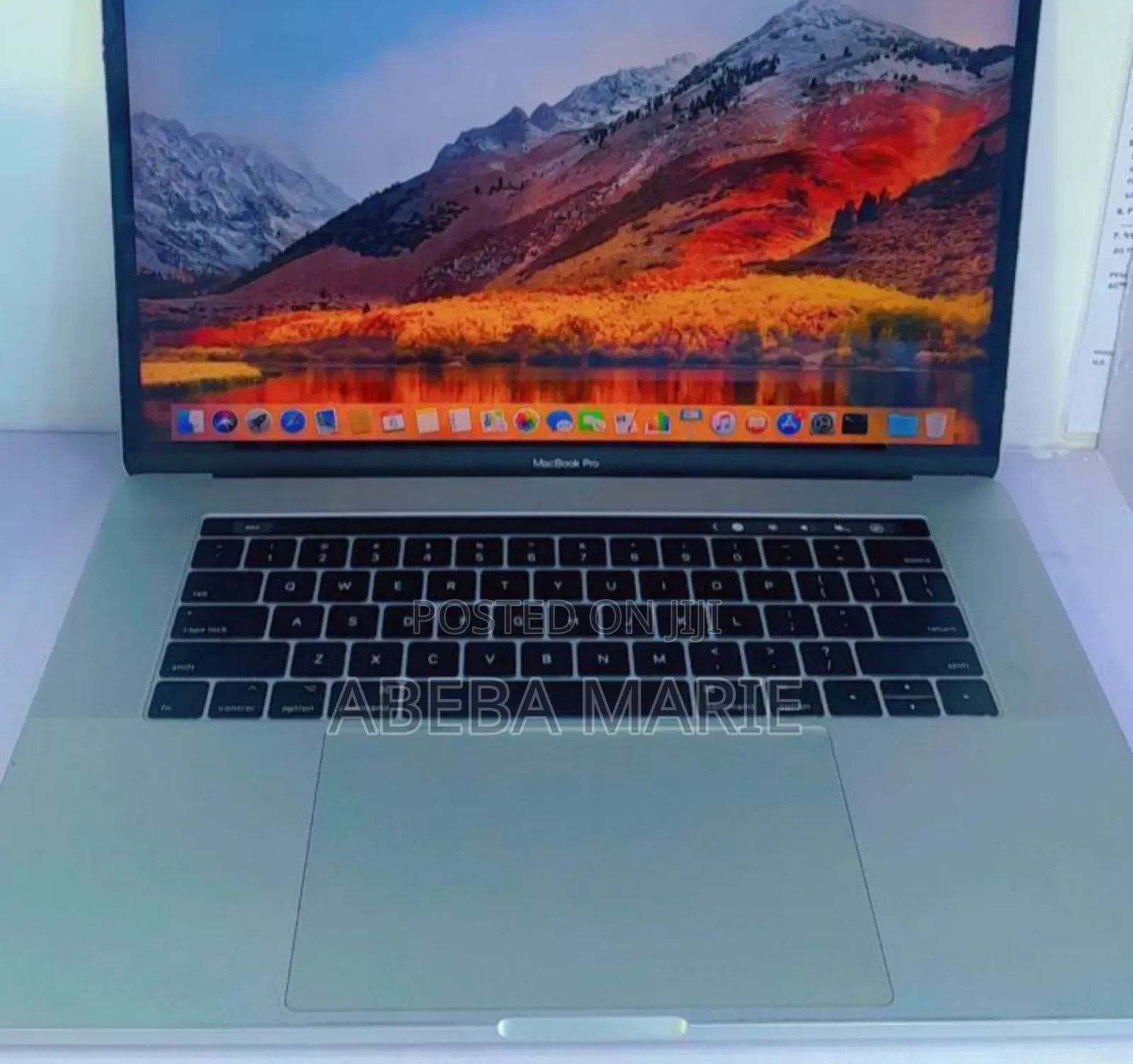 New Laptop Apple MacBook Pro 2017 16GB Intel Core I7 SSD 256GB
