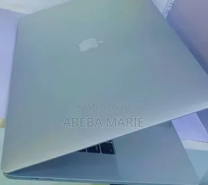 New Laptop Apple MacBook Pro 2017 16GB Intel Core I7 SSD 256GB